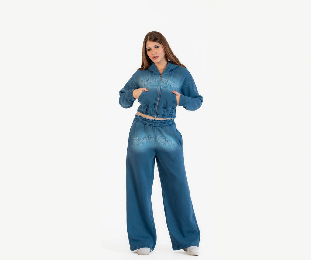 طقم ميلتون سويت شيرت تطريز + بنطلون وايد ليج