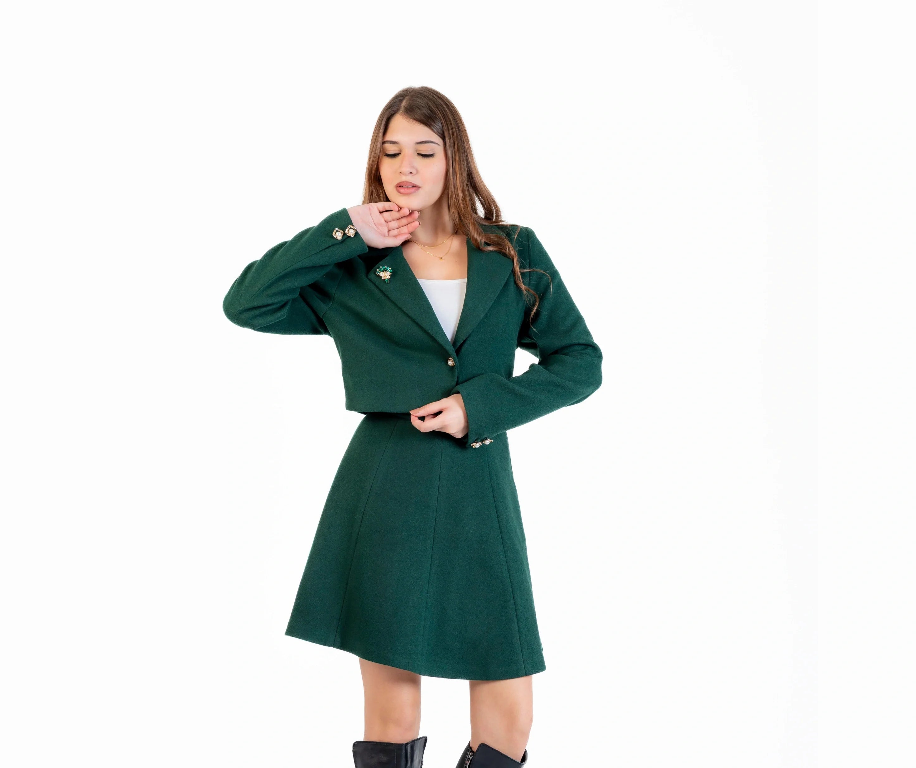 طقم جوخ بليزر قصير و جيبه 