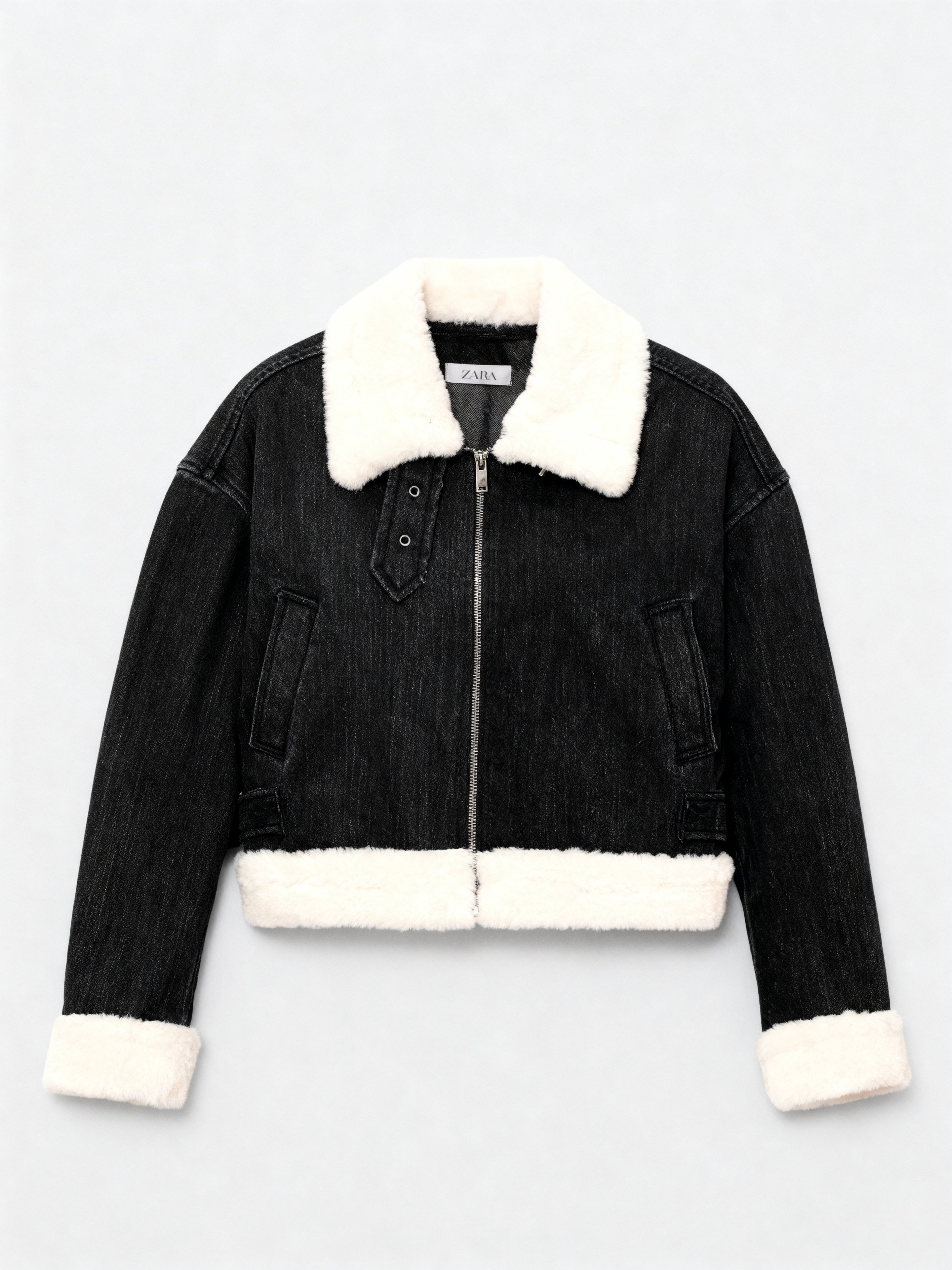 Denim jacket with long sleeves and a fur collar